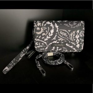 Vera Bradley RFID All In One cross body clutch